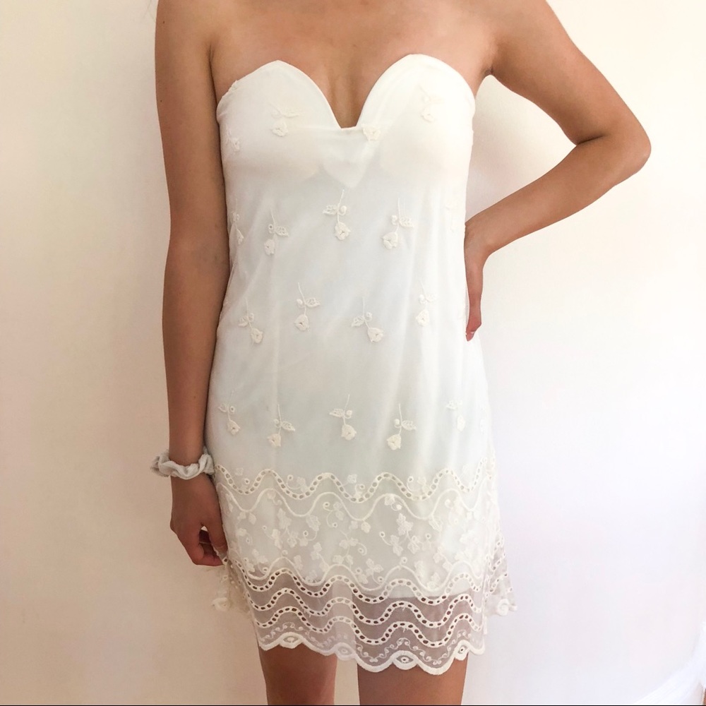 Strapless Dress (White & Lacy)
